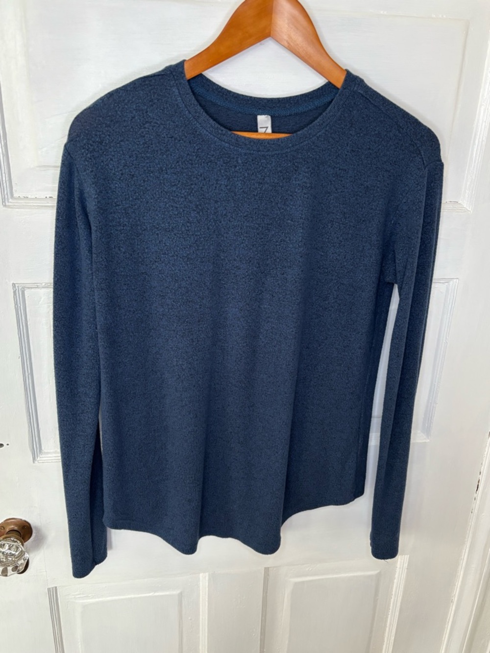 Zella Women's Long-Sleeve Crewneck in Navy Heather